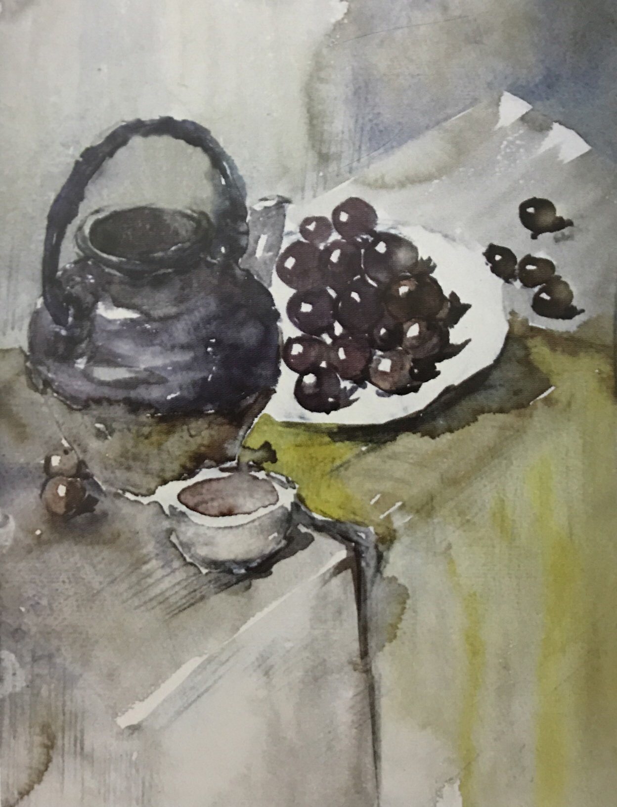 作品为灰色调,整体的色彩关系不错,构图也合理。但各物体的塑造与画面关系的处理还可以再深入。