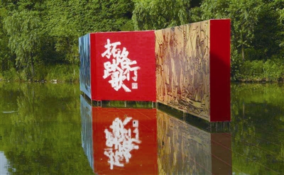 今年的中国美院毕业展,共有1.5万平方米的展示空间,作品分布在南山、象山校区的美术馆、陈列馆、体育馆和其他公共空间。