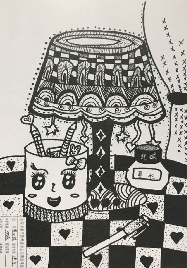 速写考级四级优秀试卷(A卷)评析《台灯与文具》