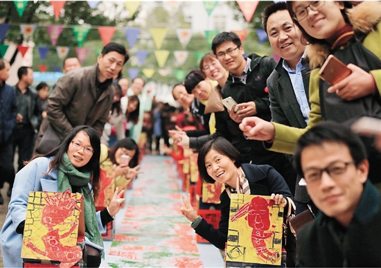 在基于核心素养的美术教学中,探索如何推进核心素养本位的教学方式的变革,这也是此次课程改革的重中之重。